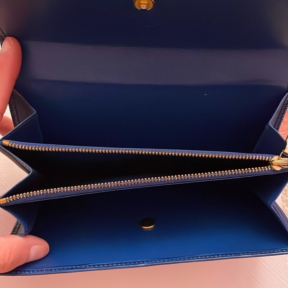 Louis Vuitton Epi Leather Wallet - Picture 8 of 17